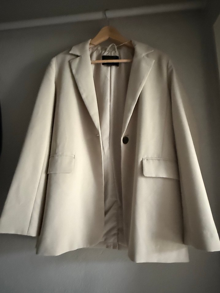 Bej Kadın Düğmeli Midi Blazer Ceket - Görsel 2