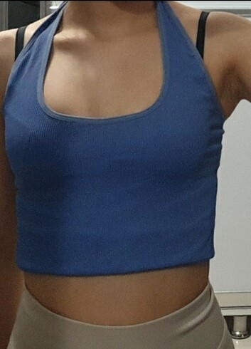 boyundan askılı crop