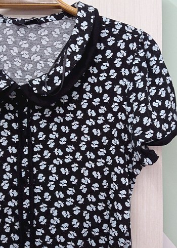 M&Co M&Co Düğmeli Siyah Baskılı Bluz