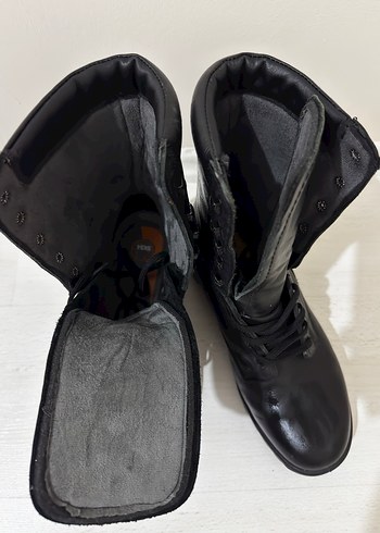 Siyah Erkek Deri Botlar - Görsel 2