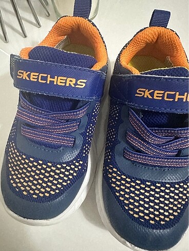 24 Beden Skechers çocuk ayakkabı