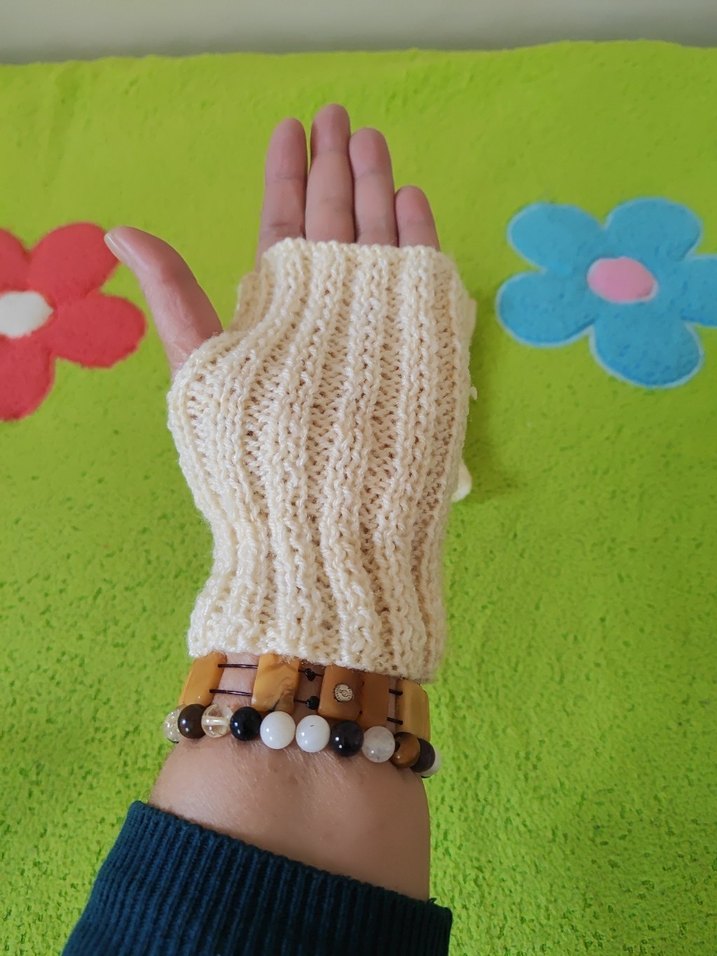 Beyaz Örgü Bohem Kadın Eldiveni - Görsel 2