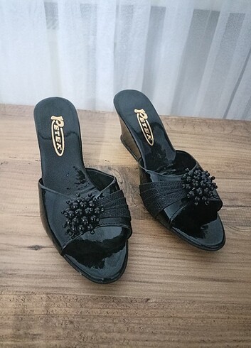 Siyah gelin terliği 