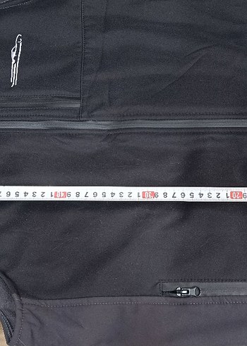 Siyah Yüksek Yakalı Fermuarlı Erkek Polar Yelek - Görsel 6