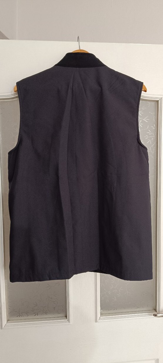 Siyah Yüksek Yakalı Fermuarlı Erkek Polar Yelek - Görsel 2