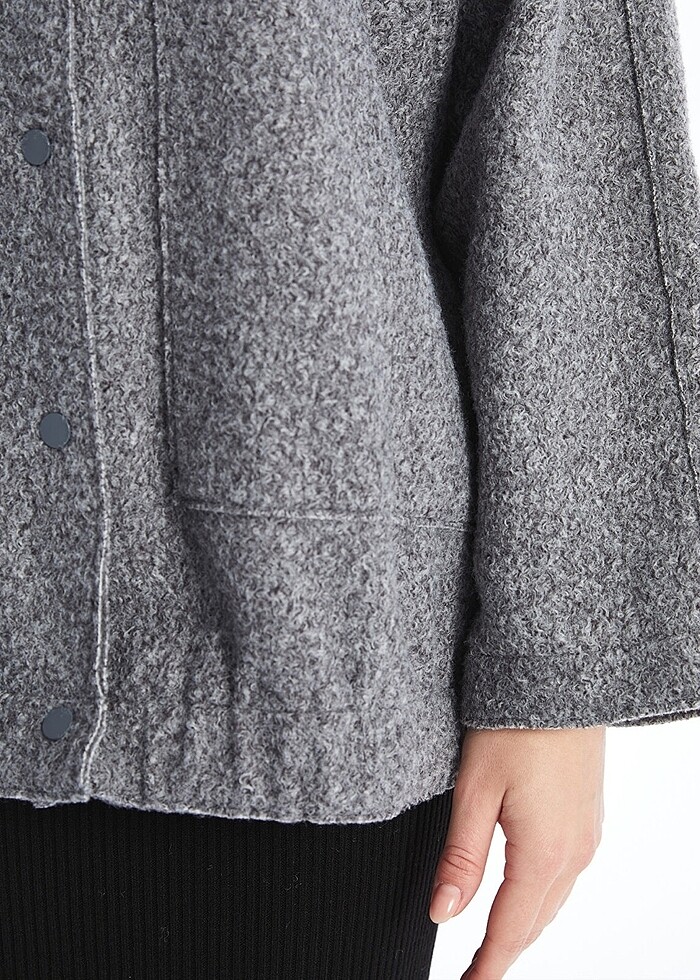 LCWAIKIKI Classic Siyah Kolej Yaka Oversize Kadın Bomber Mont - Görsel 5