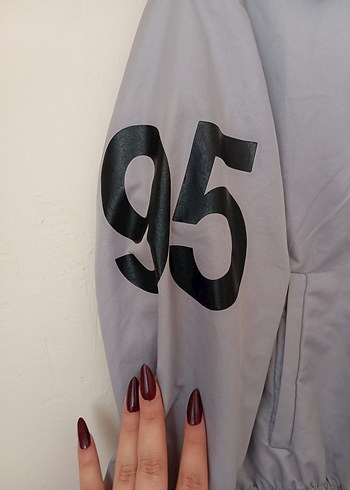 Gri Kapüşonlu Kadın Ceket - Görsel 2