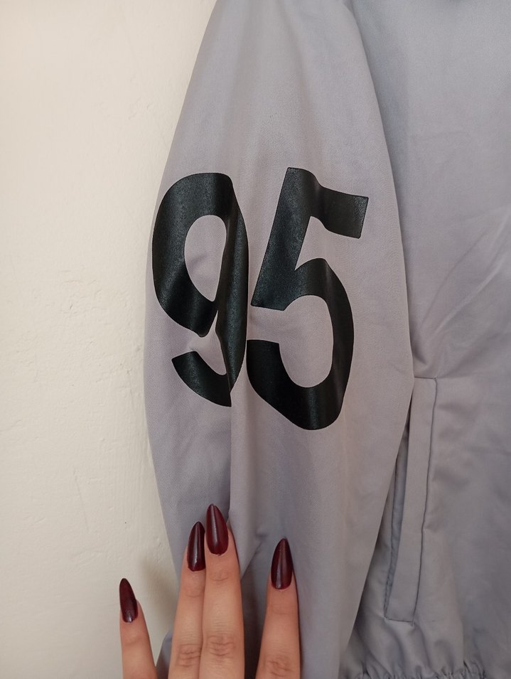 Gri Kapüşonlu Kadın Ceket - Görsel 2