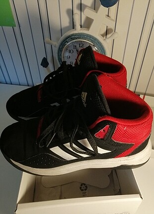 Adidas bilekli bot