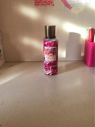 Victoria?s Secret Vücut Spreyi Bloom Box