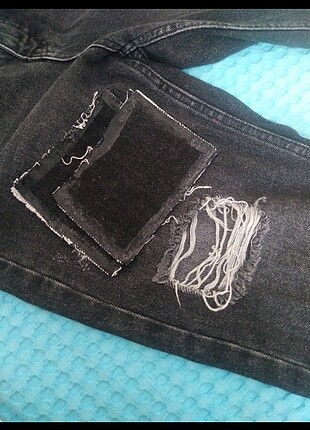 26 Beden siyah Renk Yırtık mom jeans