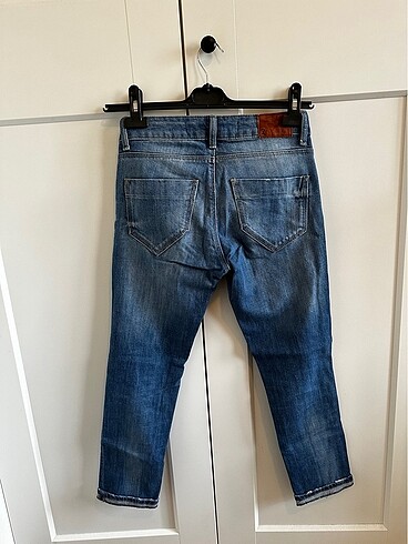 34 Beden mavi Renk Zara jean