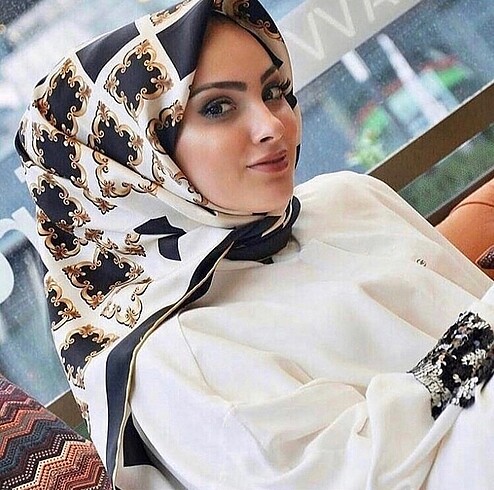 Vissona üretimi violla marka polyester twil kumaş eşarp