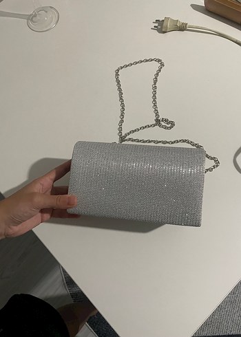 Beden Zincir Detaylı Gri Kadın Clutch Çanta