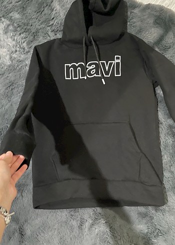 Mavi Baskılı Siyah Kapüşonlu Sweatshirt