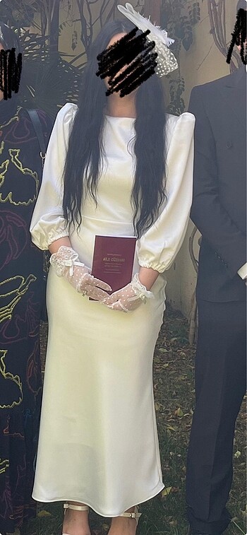 Beyaz dokumlu nikah elbisesi