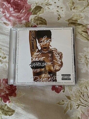 Rihanna - Unapologetic