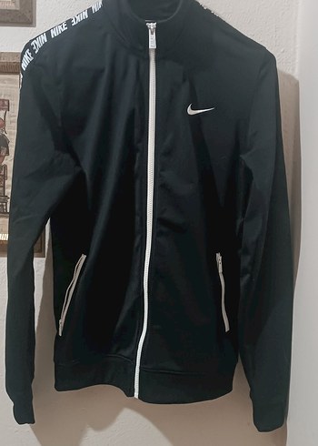 Nike m
