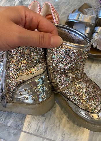 23 Beden Kız Çocuk Çok Renkli Tokalı Street Wear Terlik