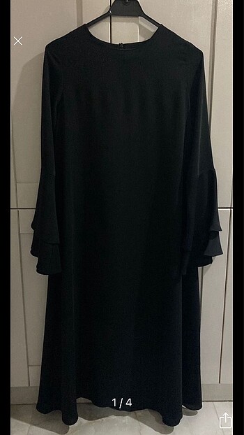 Siyah fırfırlı elbise/tunik