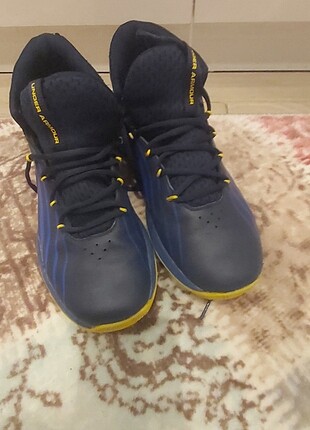  Basketbol ayakkabısı Under armour 