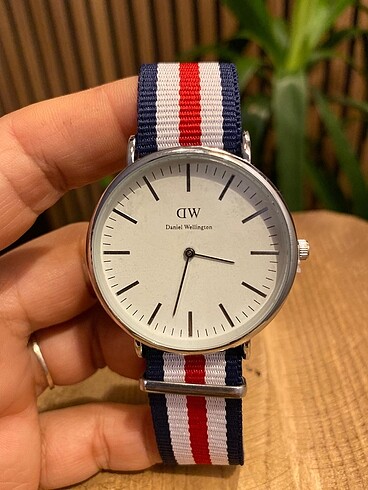 DW UNISEX KOL SAATİ