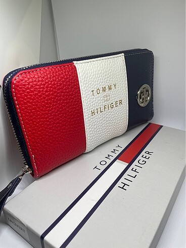 Tommy Hilfiger