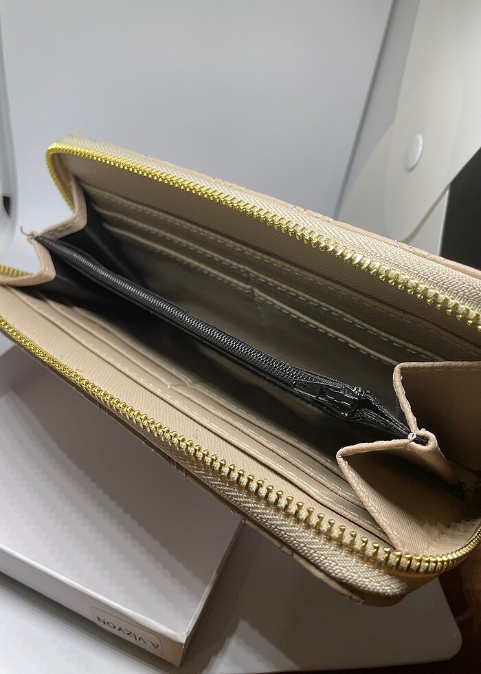 GUESS BAYAN CÜZDAN - Görsel 2