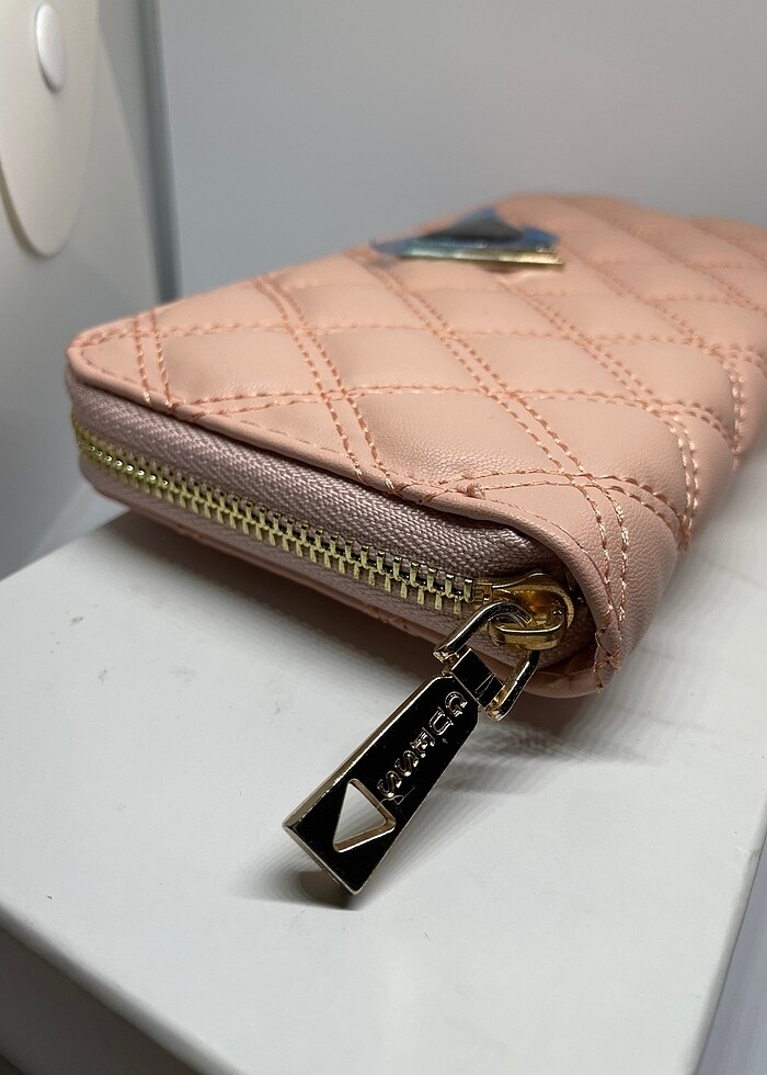 GUESS BAYAN CÜZDAN - Görsel 4