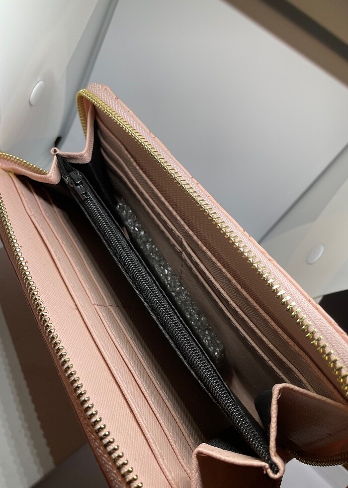 GUESS BAYAN CÜZDAN - Görsel 2