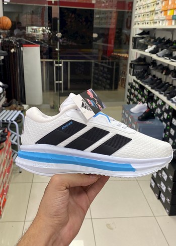 Unisex Beyaz Adidas Adıstar Spor Ayakkabı Detaylı