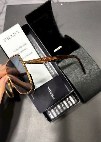 Prada Kadın Klasik Gold Güneş Gözlüğü - Görsel 11