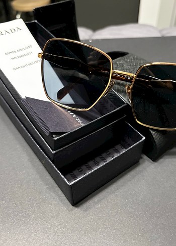 Prada Kadın Klasik Gold Güneş Gözlüğü - Görsel 6