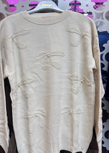 Düğmeli Beyaz Kadın Triko Kazak çeşitleri - Görsel 3