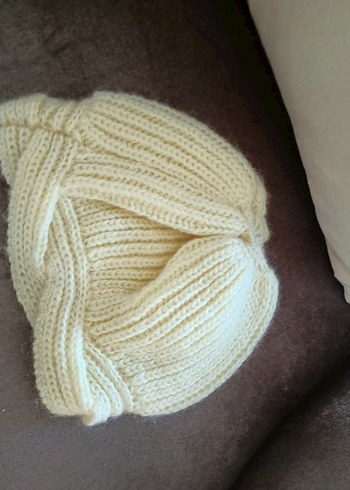 Beyaz Örgü Kadın Bere - Görsel 2