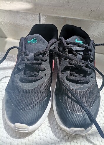 Nike Air ayakkabı 
