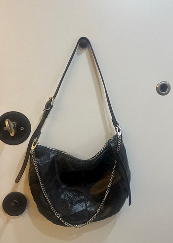 Siyah Deri Zincir Detaylı Biker Çanta - Görsel 2