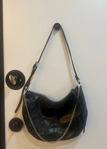 Siyah Deri Zincir Detaylı Biker Çanta - Görsel 3