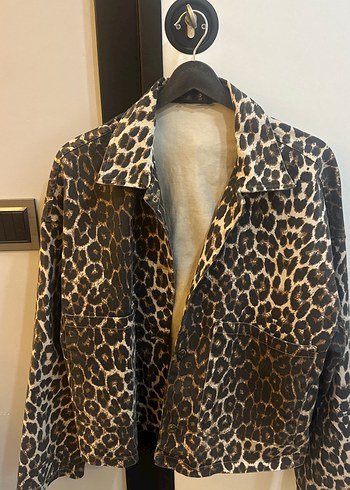 Leopar Desenli Kadın Midi Kaban - Görsel 3