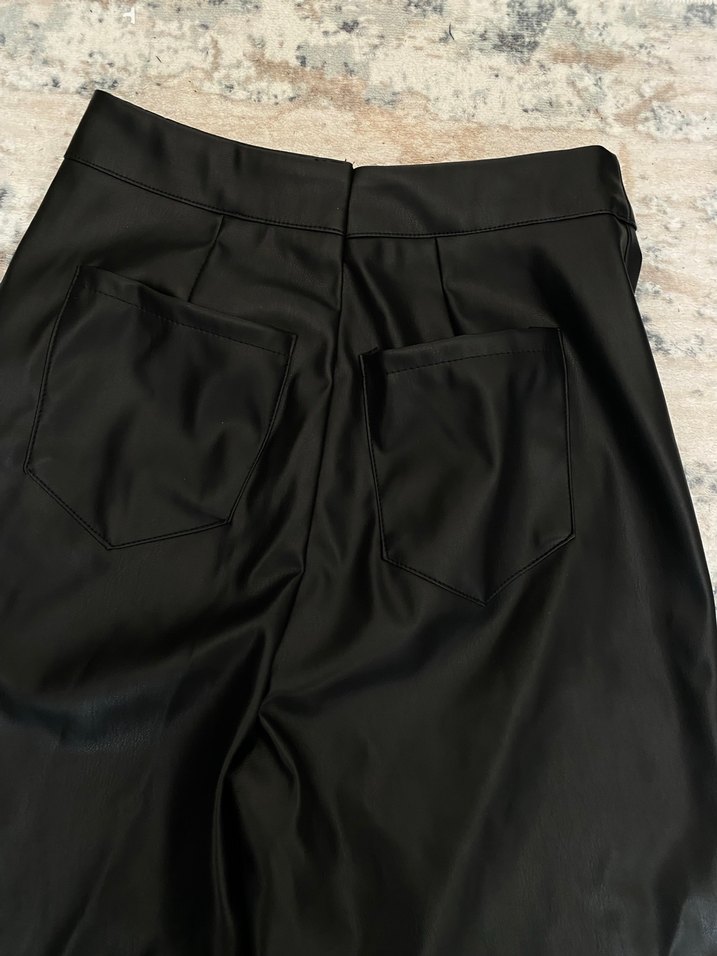 Siyah Parlak wide leg deri pantolon - Görsel 2