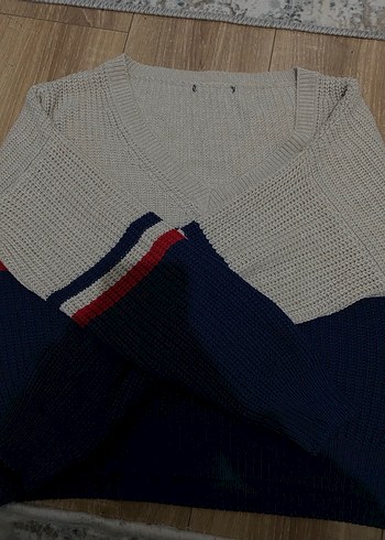 Gri V Yaka Örgü Kadın Kazak - Görsel 3