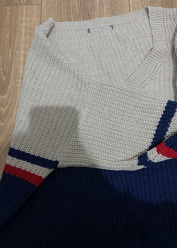 Gri V Yaka Örgü Kadın Kazak - Görsel 2