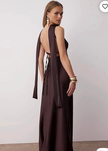 Kahverengi V Yakalı Uzun Drapeli Kadın Elbise - Görsel 3