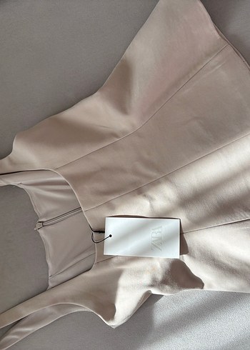 zara bej rengi etiketli bluz - Görsel 3