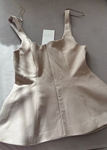 zara bej rengi etiketli bluz - Görsel 5