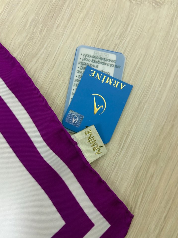 Çiçek Desenli Eşarp - Görsel 3