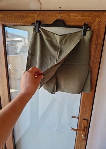 xl Beden Kemer Detaylı Bej Mini Etek