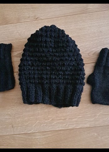 Siyah Örgü Kadın Bere ve Parmaksız Eldiven - Görsel 2