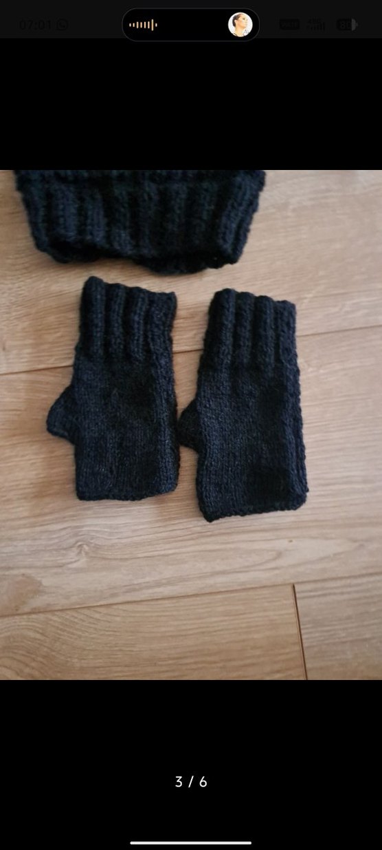 Siyah Örgü Kadın Bere ve Parmaksız Eldiven - Görsel 3