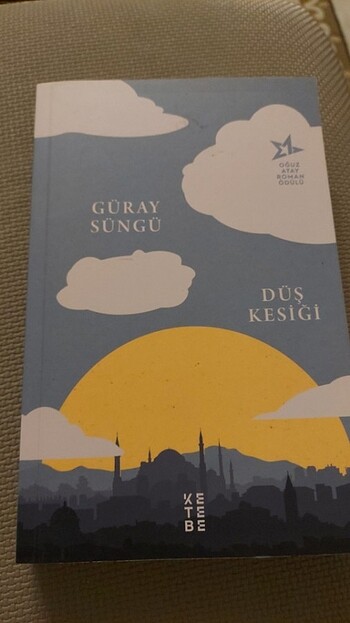 Düş Kesiği / Güray Süngü